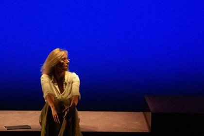 Concita De Gregorio & Erica Mou in “Un’ultima cosa”