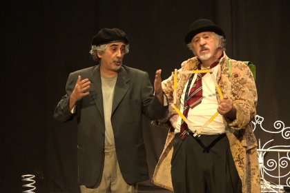 Manicomics Teatro in “TITUS E ROMEK”
