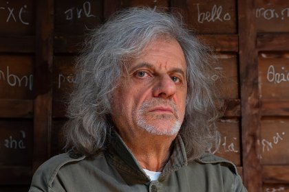 Alessandro Bergonzoni in “Sempre sia rodato: 20 prove aperte al chiuso o viceversa”