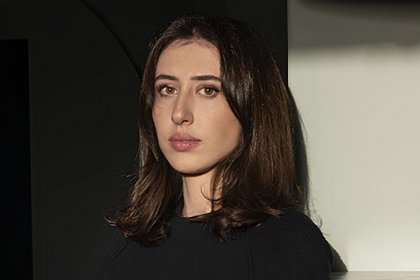 <strong>Cecilia Sala</strong><br /><small>in</small><br />Sotto lo stesso cielo