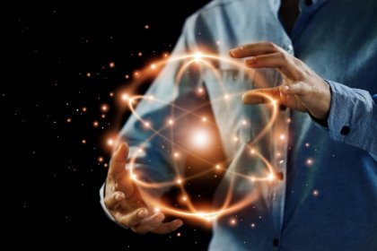 <strong>L’informazione che guarda al futuro</strong>: le nuove frontiere della scienza, tra fisica, energia ed intelligenza artificiale