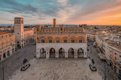 Dall’ospedale al territorio<br /><small>Modelli integrati per la gestione palliativa del paziente non oncologico</small>