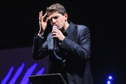 Giampaolo Morelli in "Scomode verità e 3 storie vere"