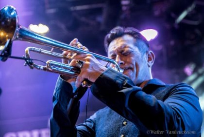 “Rivisitando i grandi classici del jazz e del pop”