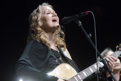 Joan Osborne & Jono Manson band