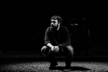 Leonardo Lidi nuovo Maestro di Bottega, presenta “Fare Teatro” 2025 con Piergiorgio Odifreddi e Massimo Fusillo