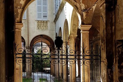 Introduzione agli spazi esterni di Palazzo Somaglia