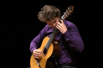 Valentin Novak, chitarra