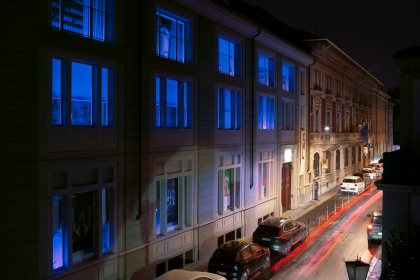 Giornata mondiale sull’autismo, la Fondazione aderisce accendendo XNL di blu nelle notti dell’1 e 2 aprile