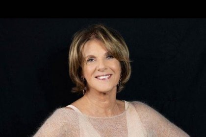 <strong>Lella Costa</strong><br /><small>in</small><br />La fata
