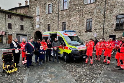Un nuovo asilo e un mezzo di soccorso:<br \> sostegno della Fondazione alla montagna