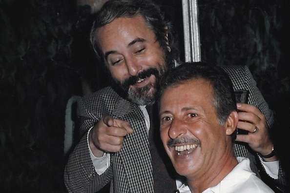 A testa alta