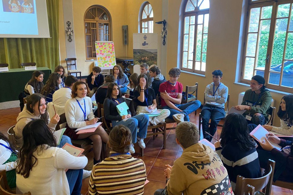 YouthBank, ultimi giorni per gli under 25  che vogliono diventare “banchieri”